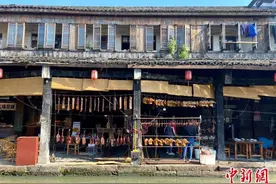 “腊味夫妇”回乡创业15载 “前店后厂”酱香江南图片