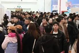 急！多家巨头高薪“抢人”，实习生月入过万，缺口超400万人图片