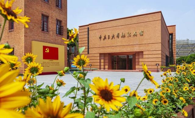 绿瓦红砖、百年街巷，这里怎么逛都逛不够！
