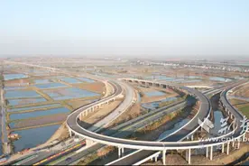 武汉至松滋高速公路仙桃至洪湖段项目即将建成交工图片