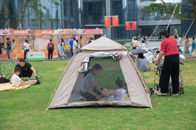 国庆长假留沪市民开启逛吃逛玩模式