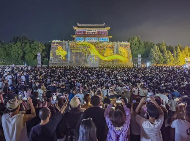从淡季冷清到四季爆满，山海关靠 “友好城市” 破局
