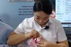 果然视频|山东省潍坊商业学校学生六次打破点钞世界纪录图片
