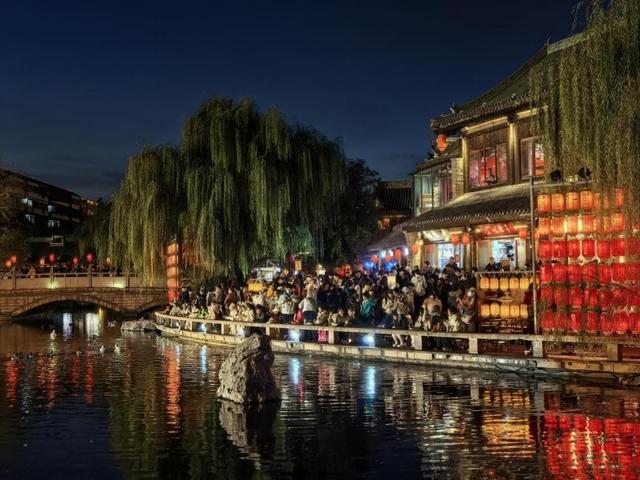 小城，何以生机勃勃｜洛阳老城区：以汉服文化引来天下客