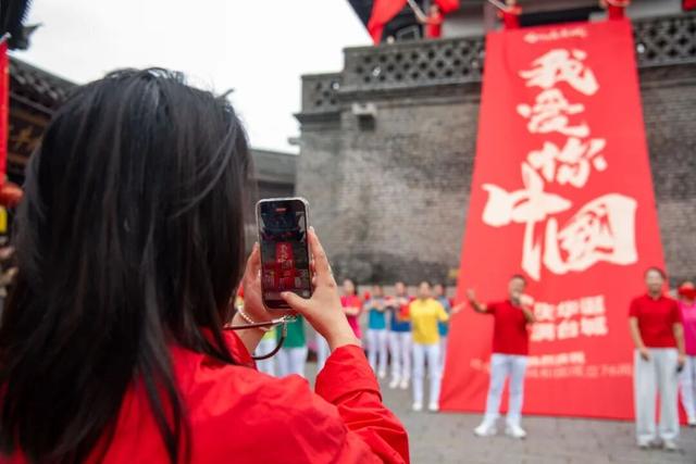 十一来台儿庄古城，共赴热血红色演艺之约！