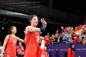 首战告捷！中国女排3:2战胜美国女排，姑娘们太棒了！图片