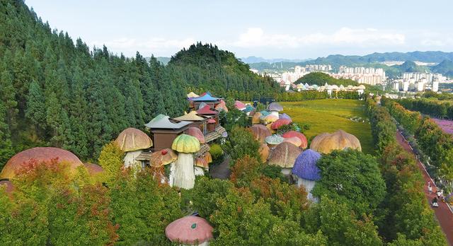 国庆中秋双节将至 兴义旅游及消费市场开启“双节备战模式”