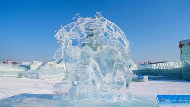 冰可雕万物？哈尔滨冰雪大世界冰雕组团上新！