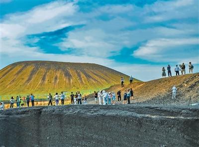 多地立足自然资源营造新体验，暑期旅游解锁更多玩法
