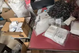 无标货秒变正品？上海松江警方今年已查扣2.3万件假货图片