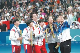 中国乒乓球奥运混双首金来了 王楚钦／孙颖莎击败朝鲜组合图片