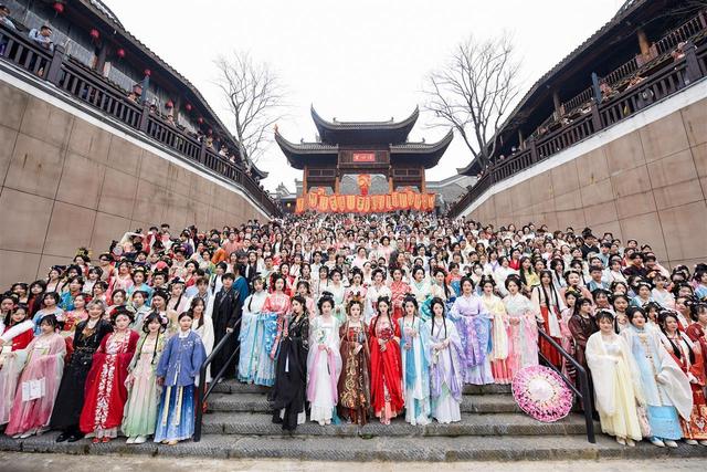 武汉园博园十岁啦！9月25日免费游园！从垃圾场蝶变人文自然旅游胜地，是怎样炼成的