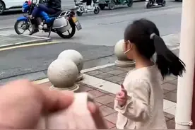 广东被泼开水的女童已返校，家长称多人被处理图片