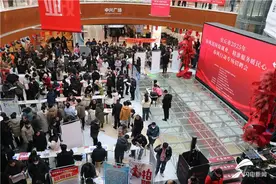 潍坊安丘：302家企业提供9800个岗位招揽人才图片
