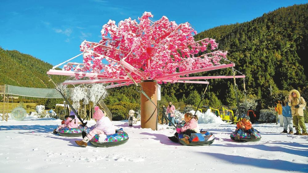 普达措国家公园第三季冰雪之约嬉雪乐园焕新升级