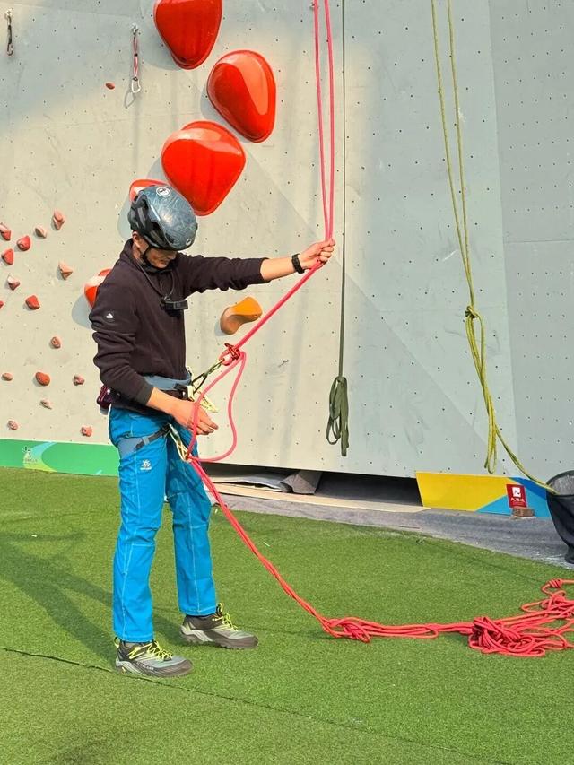 2026年重庆市第一期初级攀岩社会体育指导员培训班顺利举办