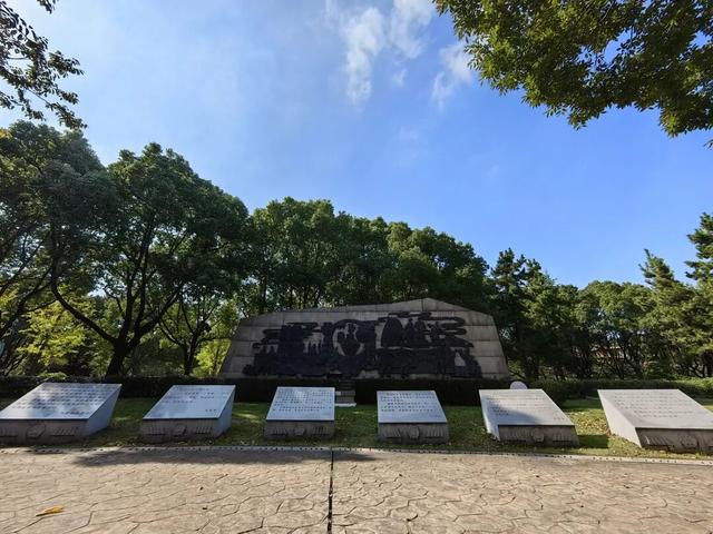 闵行人的嘴真严啊，街头那么多公园却不说……