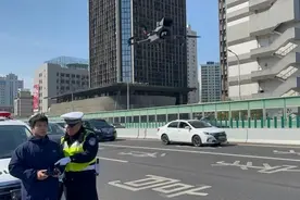 空中交警来了！上海这6处高架点位试点无人机辅助执法→图片