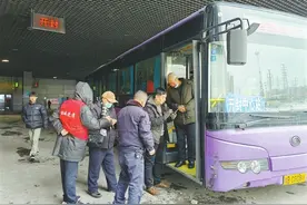 “站点巴士”四条线路投运 从郑州到开封仅需3元图片