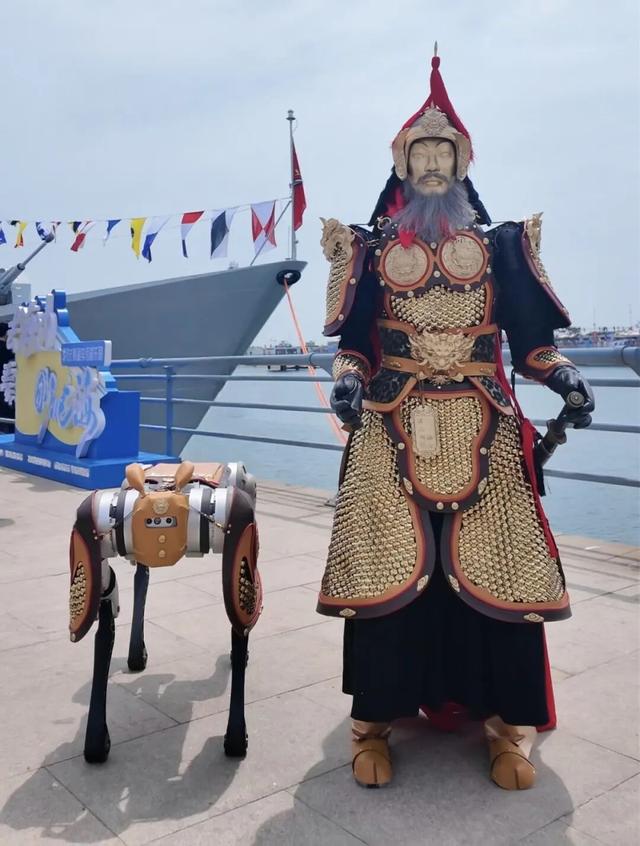 【树文旅标杆 铸青旅华章】 “浮山所都督”具身机器人：打造新一代文旅服务智能体