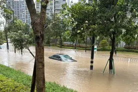 台风“桦加沙”为何引发海水倒灌？ 揭秘背后的“双潮”威力图片