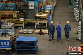 广西电力部门助企提速复产稳产  奋战一季度“开门红”图片