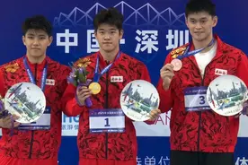 33岁孙杨第三！男子400米自由泳决赛：潘展乐逆转费立纬夺金图片