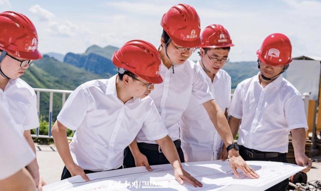 世界第一高桥｜花江峡谷大桥设计负责人叶洪平：把作品写在山河间
