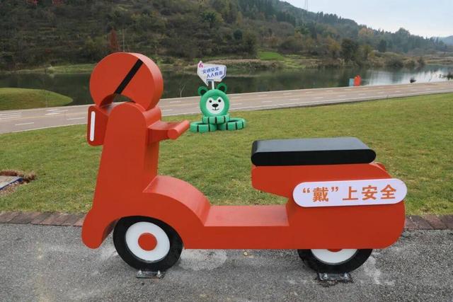 打卡！曲靖首个交通安全主题公园，遛娃学知识，闯关超有趣！