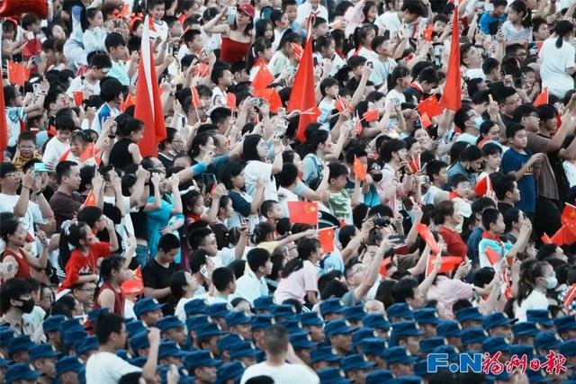 国庆长假第一天，福州超红！文旅超热！
