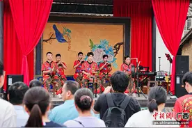 2024《新民歌大会》节目组走进玉林鹏垌村图片