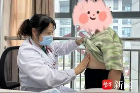 暑假生长发育门诊迎高峰，矮小、肥胖患儿居多图片