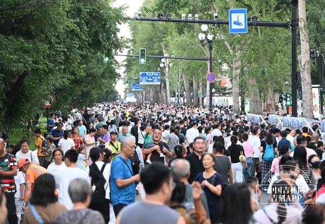 长春这条街，热遍全网