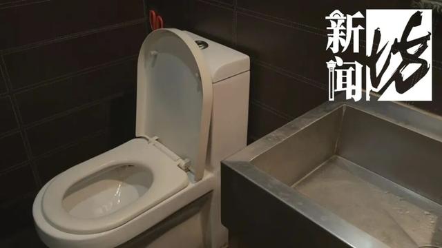 上海网红打卡点，阿姨直接冲进男厕所？