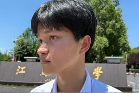 用面门挡下必进球的苏超队员：“我身后就是球门，肯定要把那个角度封住”图片