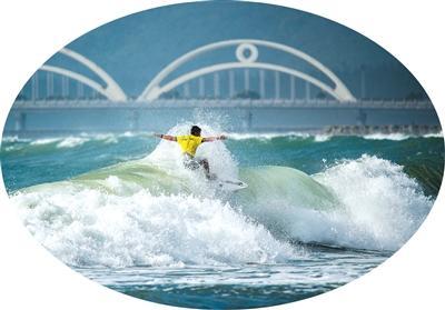 冲浪万宁（侨乡新貌）