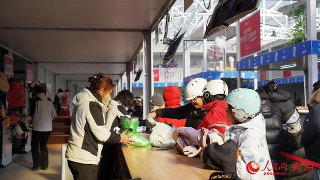 超5万平米！西宁甘河城市郊野公园冰雪大世界全新开放