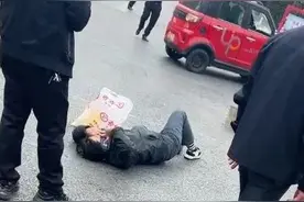 男子驾车意外撞伤小13岁女生，经常探病日久生情后结婚图片