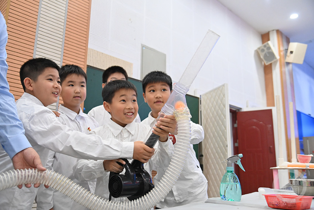 首个全国科普月 感受科学魅力