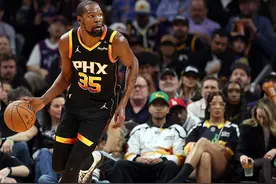 曝杜兰特有望在本周六或下周一的比赛中复出图片