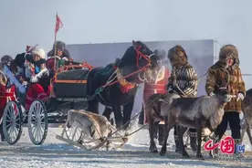 内蒙古呼伦贝尔：万人欢聚草原冰雪那达慕 开启冰雪狂欢[组图]图片