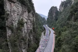 2025张家界武陵源马拉松开跑图片