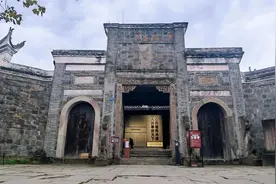 万里长江第一镇——李庄古镇图片