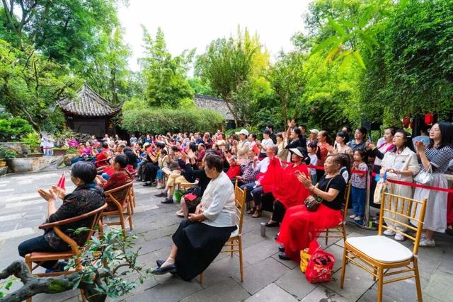 8天长假即将来临，成都这些地方要火！