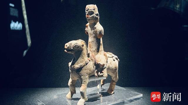 南京的博物馆有看头|“欧洲版关刀”、最早马镫形象……来南京城墙博物馆感受“金戈铁马”