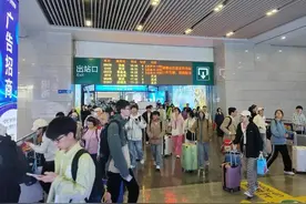 到发旅客7.15万人次，威海交通场站公司全力以赴保障“五一”大客流图片