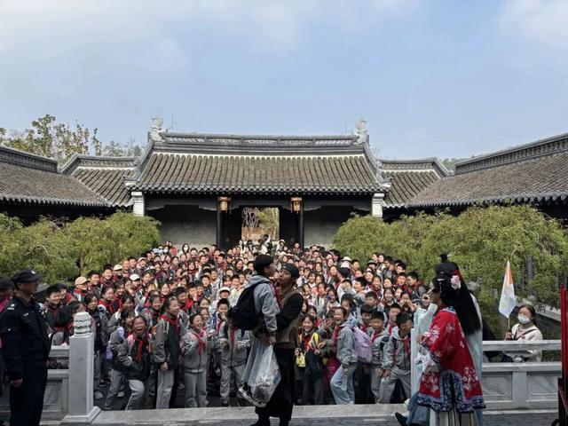 知识+100，快乐+100