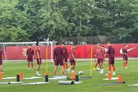 李磊驰援国足 武磊张玉宁恢复有球训练图片