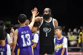 （体育）篮球——姚基金慈善赛在香港举行图片