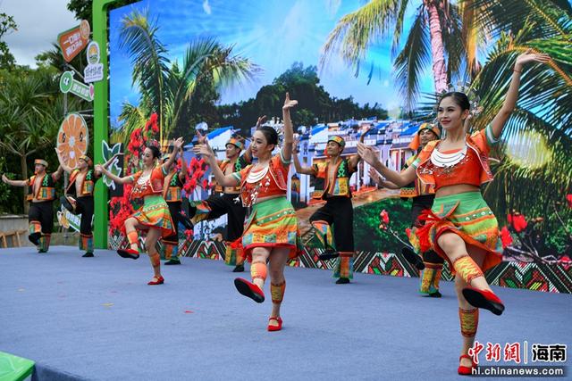 一颗绿橙串起“诗与远方” 琼中绿橙旅游季启动 (组图）